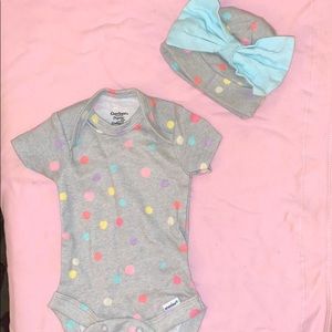 Gerber onesies set